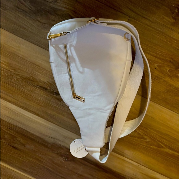 NWT! Altar’d State crochet crossbody! - Picture 3 of 3